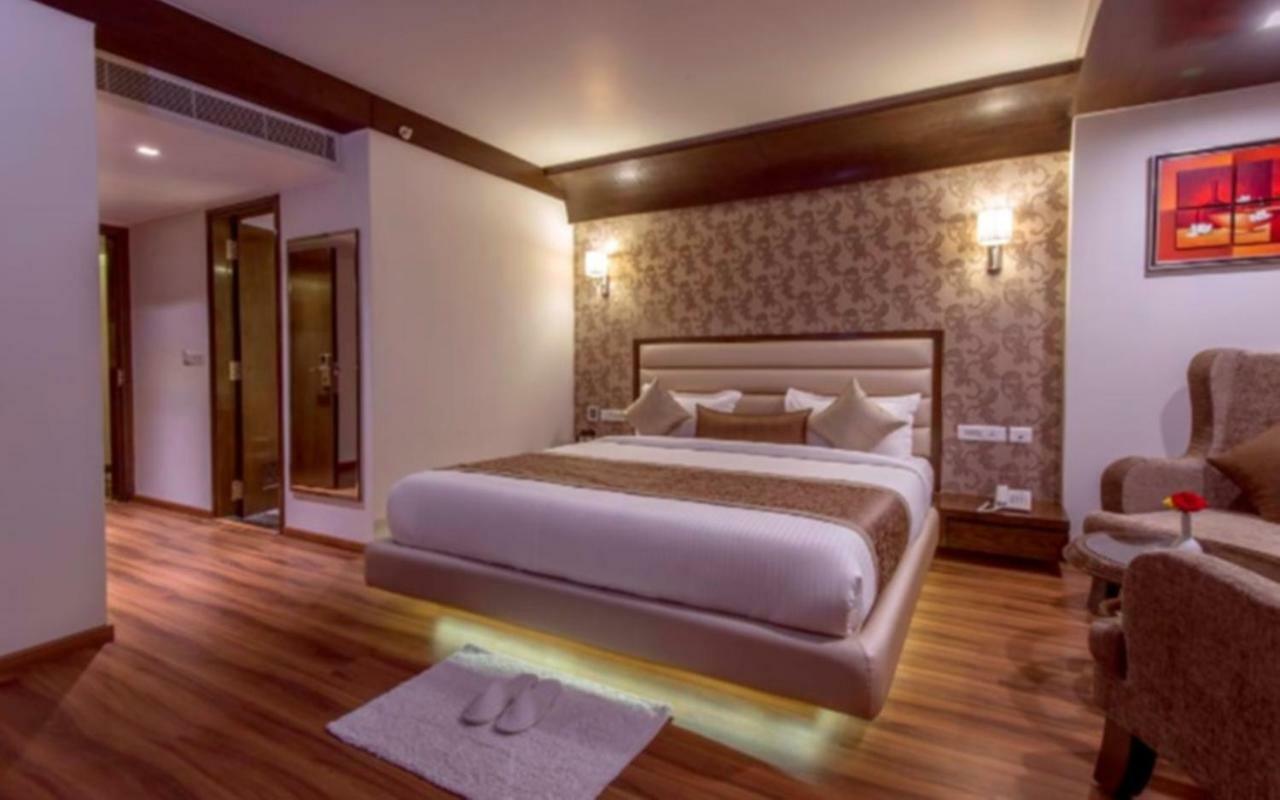 Hotel Radha Nikunj Residency ジャイプール エクステリア 写真